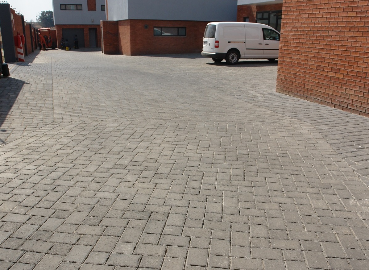 SUCCESSFUL STORMWATER MANAGEMENT WITH PERMEABLE PAVING